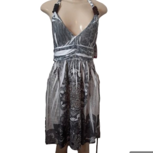 Ingear Dresses & Skirts - Y2K In Gear gray & white halter dress brown beads on halter